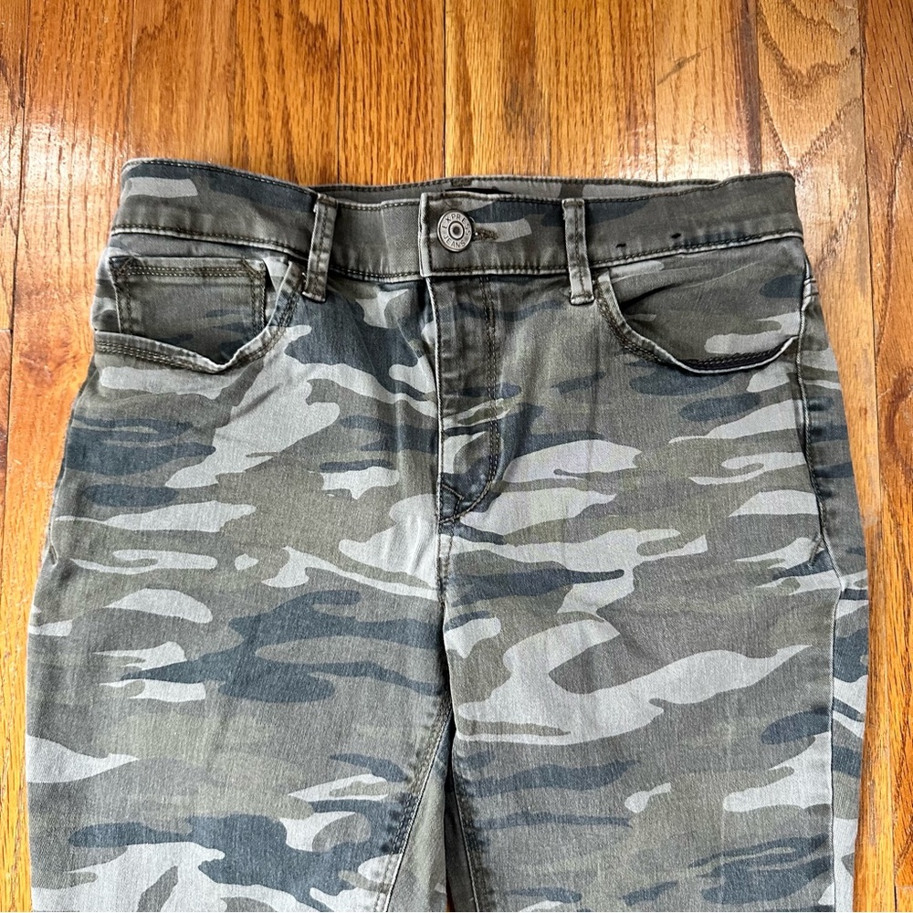 Express Camo Pants - Picture 5 of 10